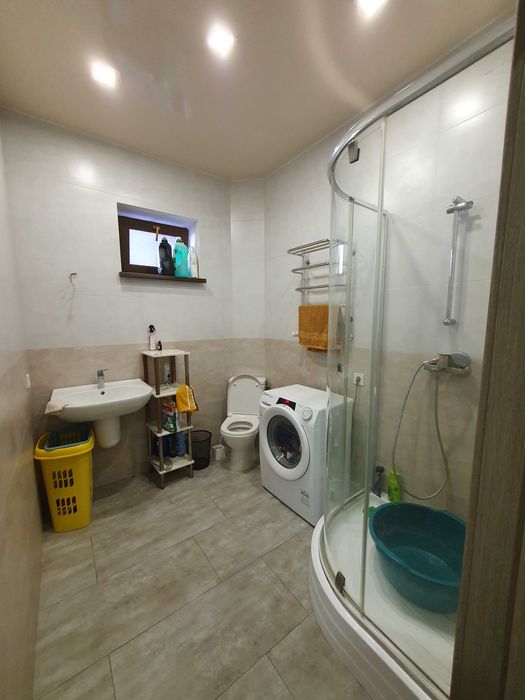 Продаж будинку з якісним ремонтом в центрі Бучі. Оформлення 2%