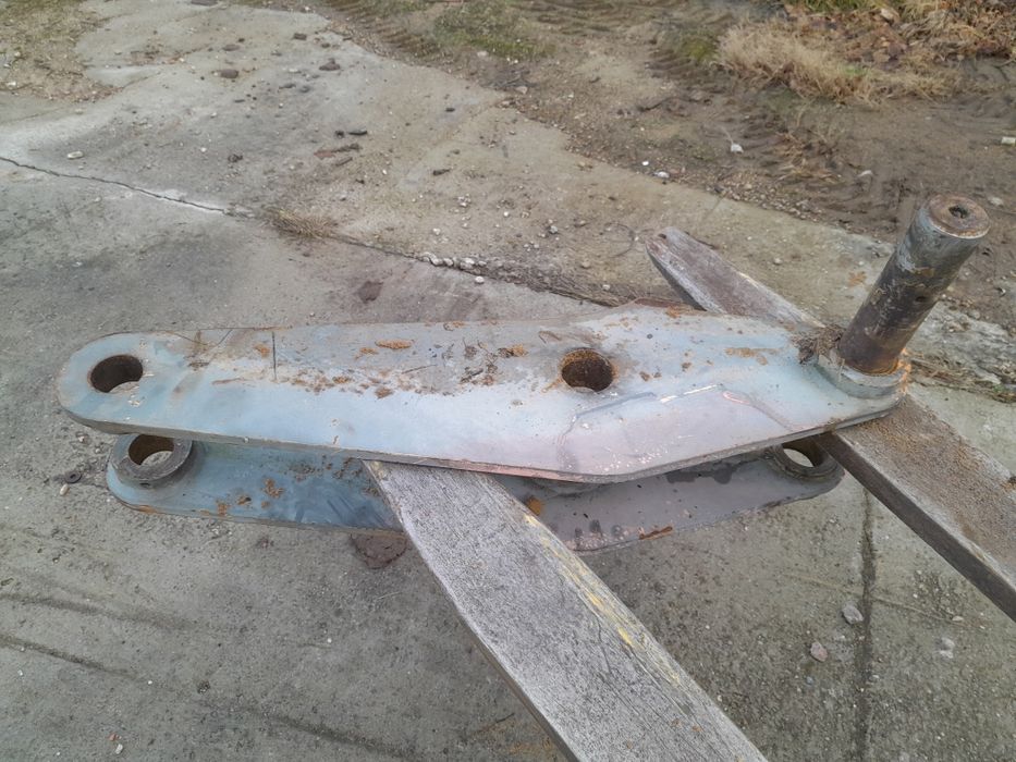 Łącznik łyżki, kiwak KRAMER 780 itp