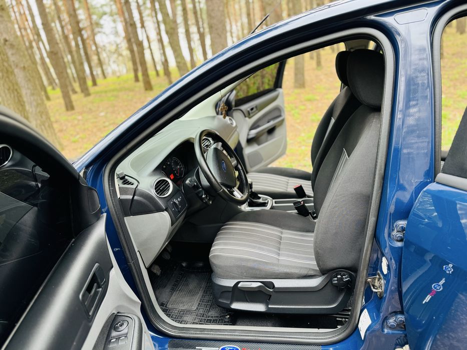 Ford Focus 1.6 Duratec Titanium 2011 рік Official