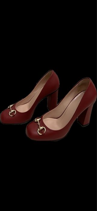 Gucci  ОРИГІНАЛ. Жіночі туфлі бордового коліру. Роз.-36,5.ціна 15450