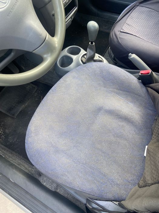 Toyota yaris, 998cc, gasolina, económico, nacional, estofos como novos, ideal para o dia a dia