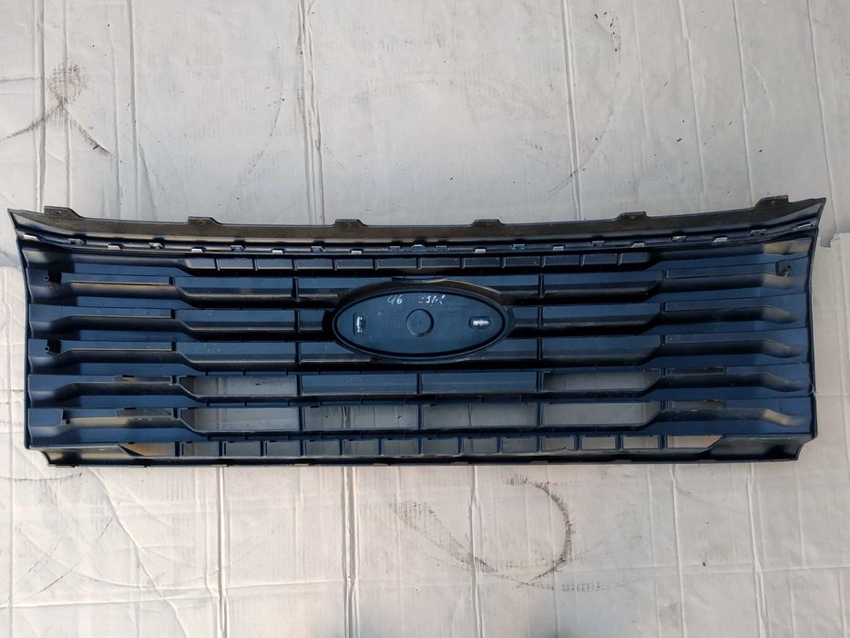 Ford Transit Courier MK2 II 23- Atrapa Grill  Zderzaka Przód