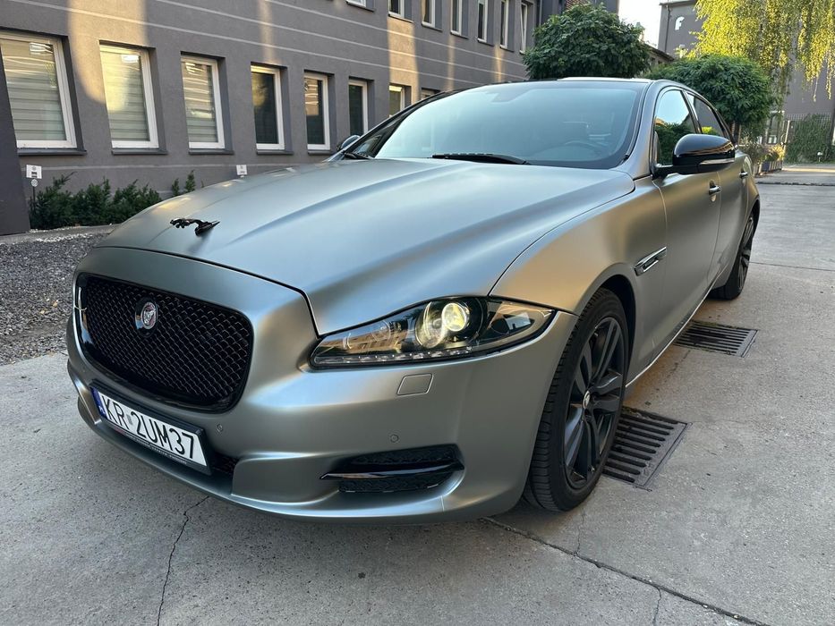 Jaguar XJ