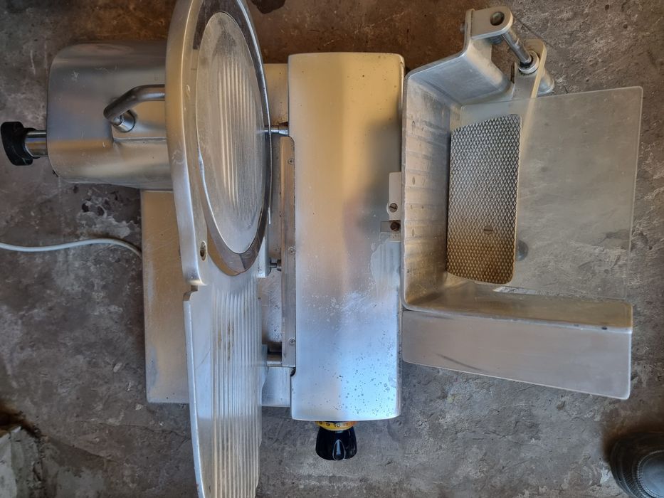 Слайсер Berkel..