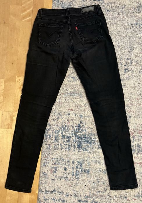 Czarne jeansy Levi’s