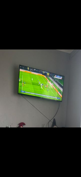 Tv tlc 40 cali bez wieszaka stan idealny