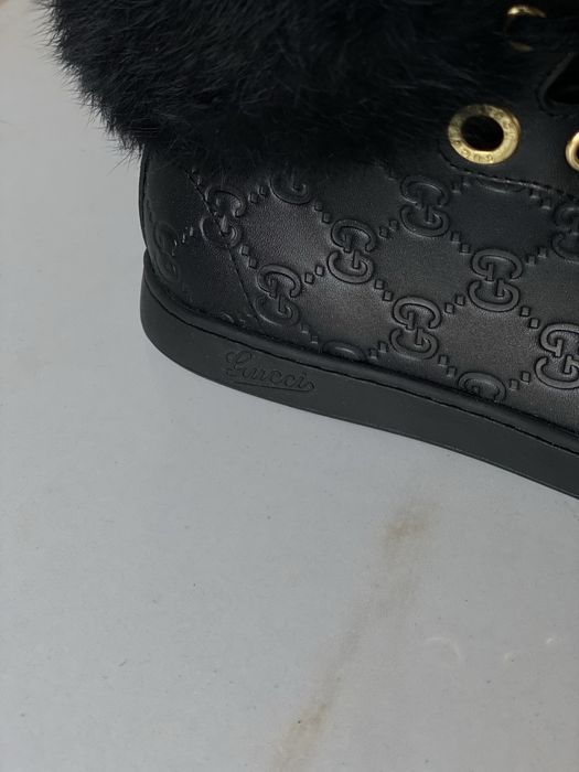 Зимові кросівки в стилі бренду