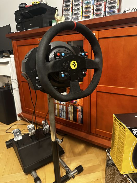 Kierownica THRUSTMASTER T300 Alcantara Editon  + stojak