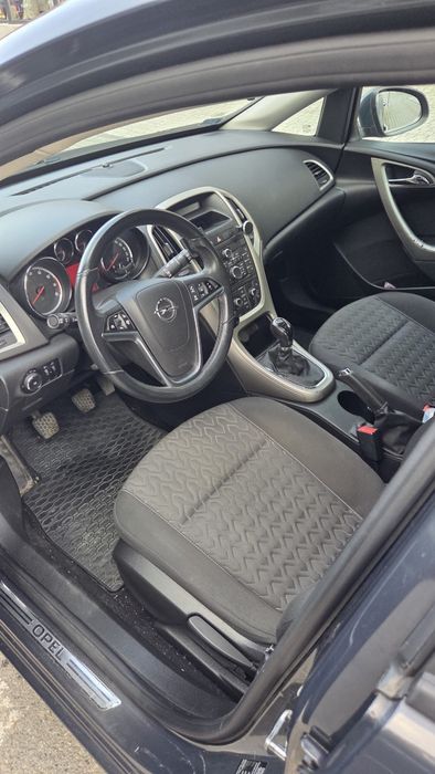 Opel Astra J 1.6