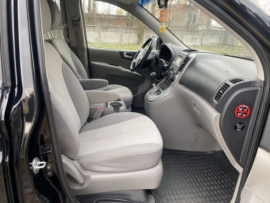 KIA Carnival 2012