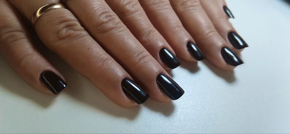 Нарощення нігтів,гель лак.