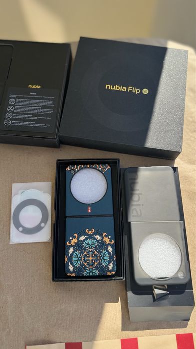 NUBIA Flip 5G 256Gb/8Gb Dual SIM Preto