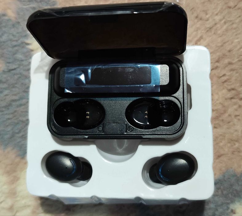 True Wireless  Aerbusd with Power Bank BTH-F9-5