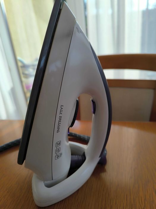 Stacja parowa generator pary Tefal  Easy Pressing