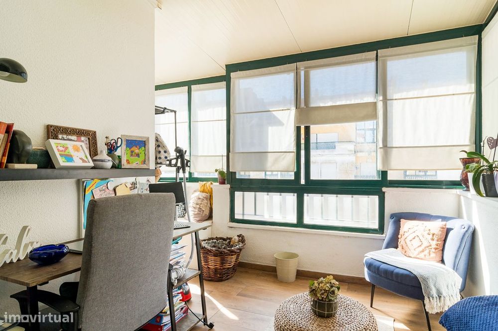 Apartamento T3 em Massamá Norte com terraço