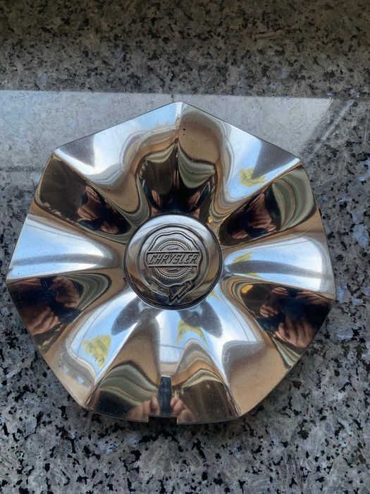 Chrysler Town and Country 2008-10 kapsel kołpak kołpaczek felgi chrom
