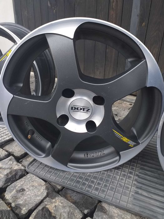 Автомобільні диски.