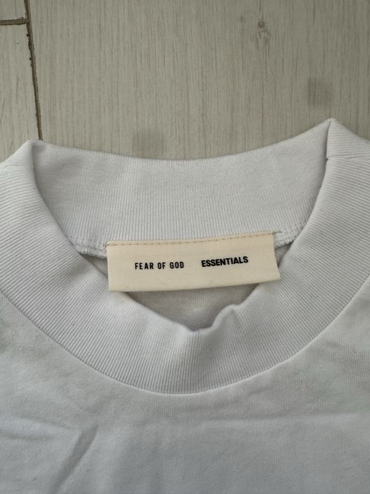 Biała koszulka Essentials rozmiar M