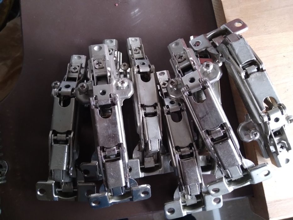 8 Hettich dobradiças