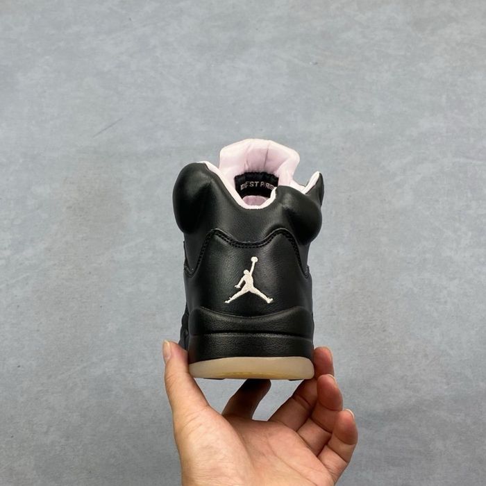 Мужские Кроссовки Air Jordan 5 Retro 41-45 Чорного кольору