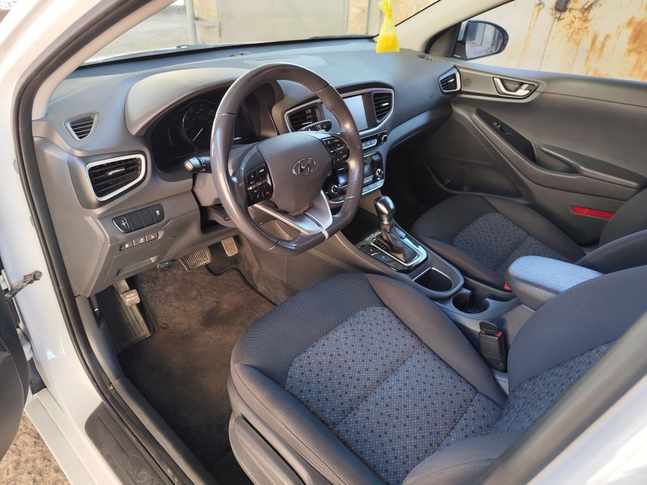 Hyundai Ioniq PHEV hybrid Хюндай іонік гібрид
