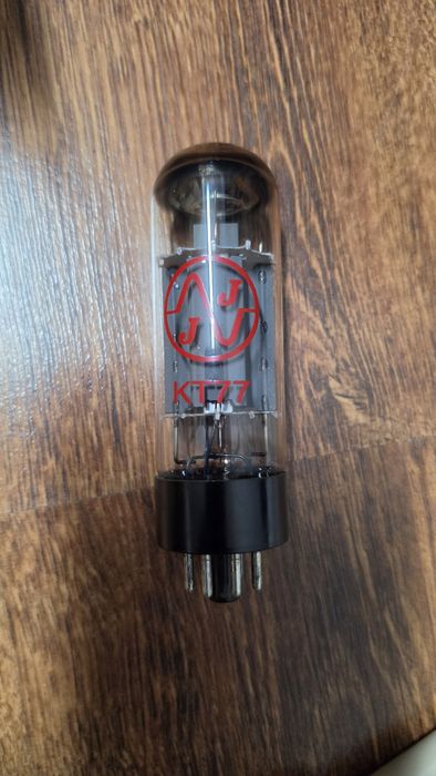 Lampowy wzmacniacz stereo Linear Audio Reserch  IA-30T