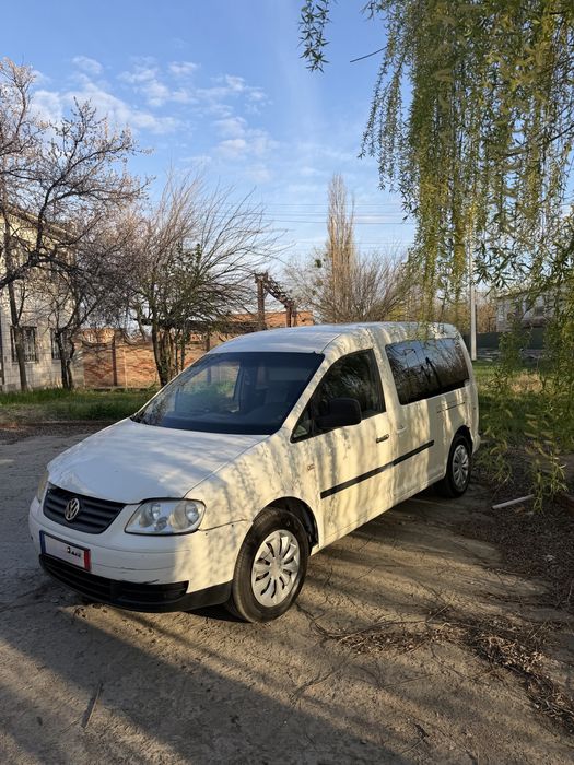 Продам Volkswagen Caddy 2009 год