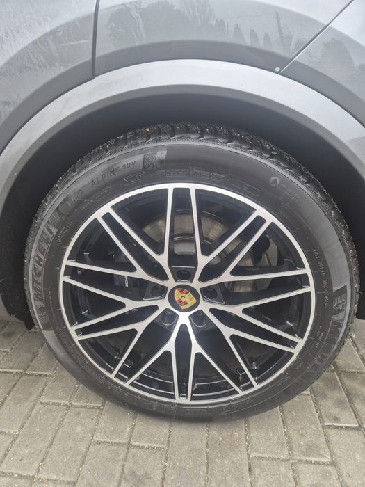 PORSCHE Cayenne Coupe E-Hybrid PHEV