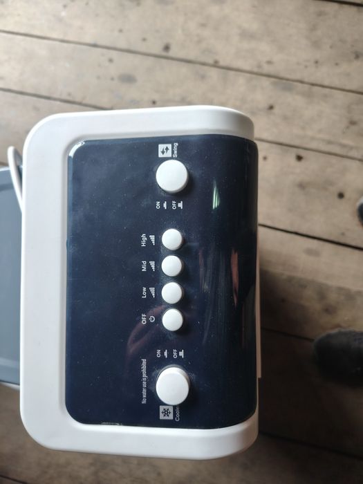 Продам охолоджував повітря,куплений в Європі новим.