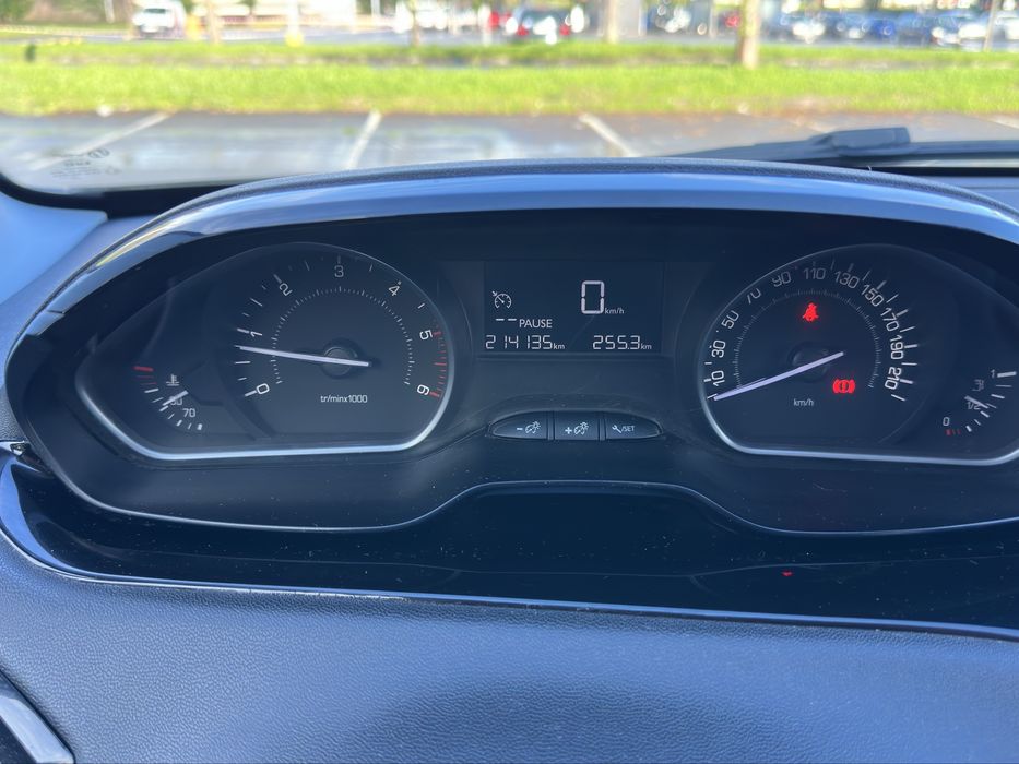 Peugeot 208 Gasóleo 1.6 BlueHdi 75 Cv