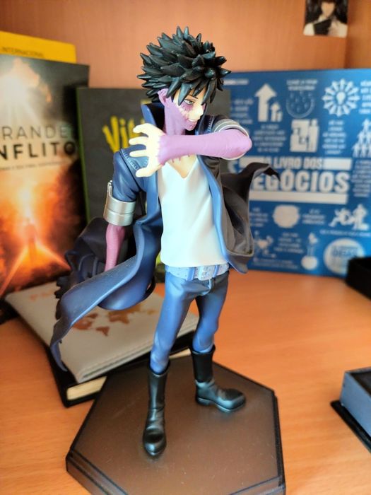 Artion figure do Dabi