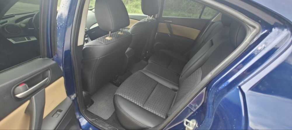Продаж Mazda 3 2012