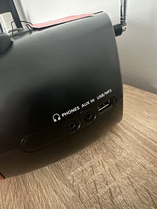 Boombox Radio Aiwa BBTC-550RD Czarno-czerwony