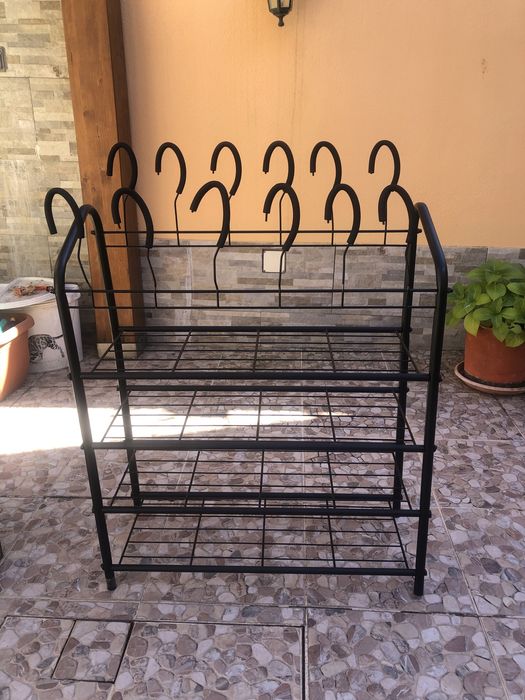 Sapateira em ferro preto como NOVA