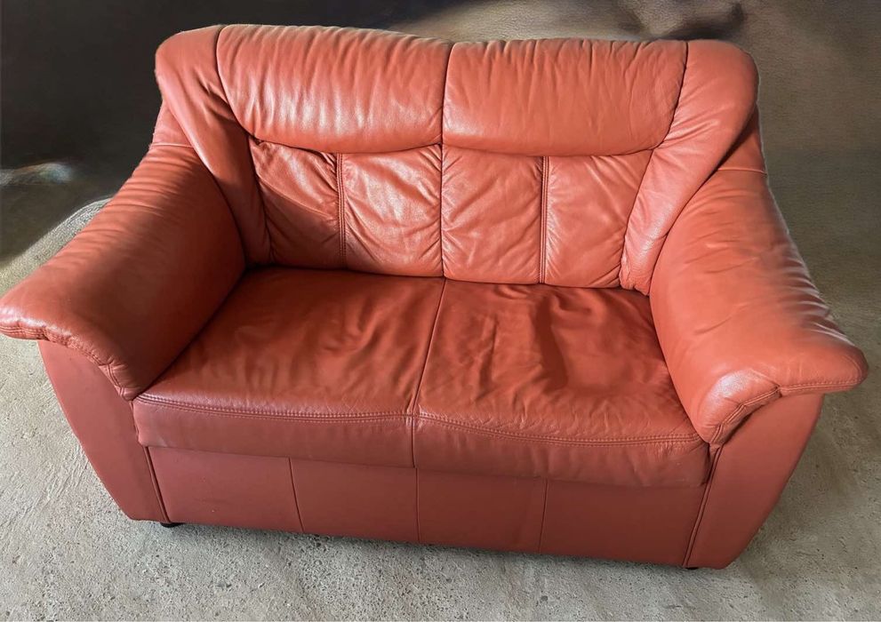 Шкіряний диван. Привезений з Німеччини.
