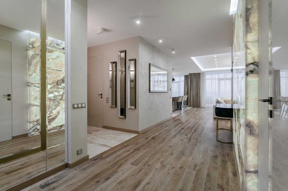 Продаж 3-к квартири в ЖК бізнес класу Riviera Riverside, Р. Окіпної 18