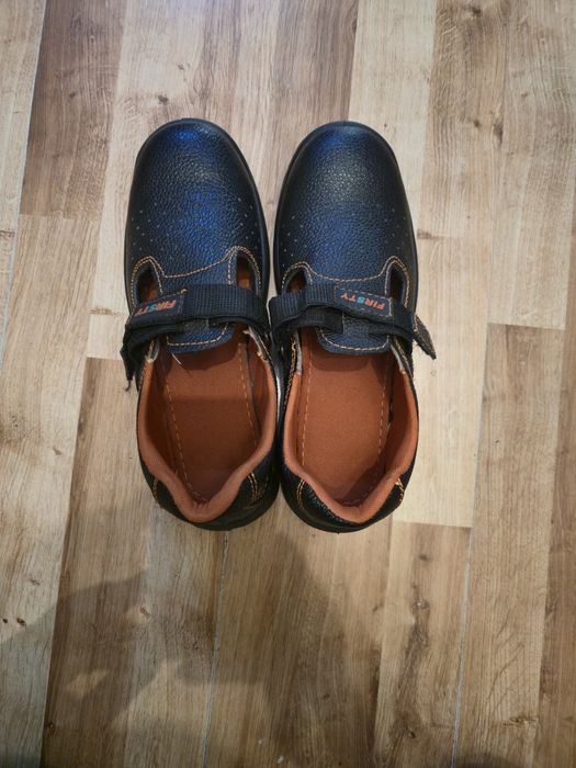 Buty robocze Firsty roz.43 nowe