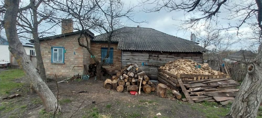 Продам будинок ..