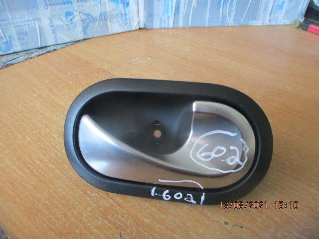 Puxador interior porta frente direito RENAULT Twingo III (BCM_)