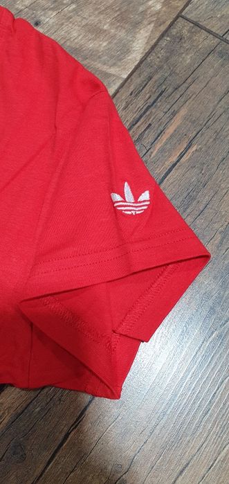 Czerwona koszulka damska bawełna premium logo trzy pasy S