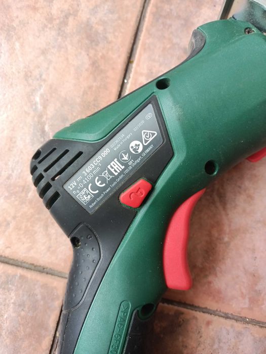 Степлер аккумуляторный Bosch.