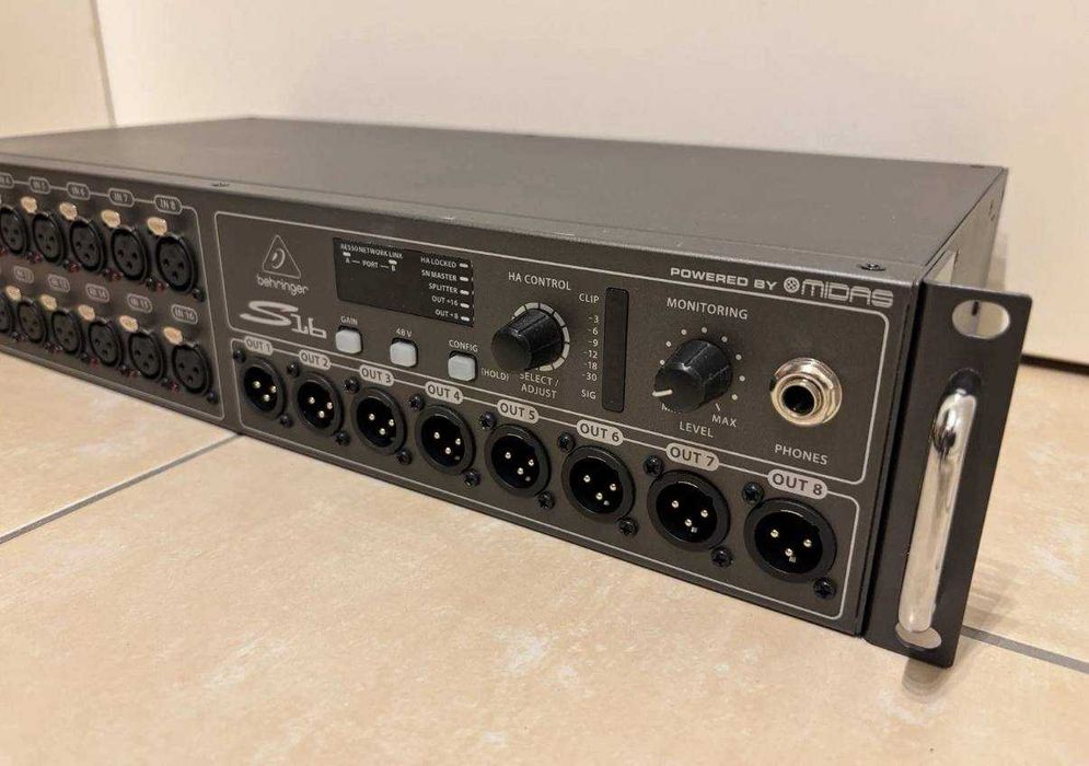 Стейджбокс Behringer S16