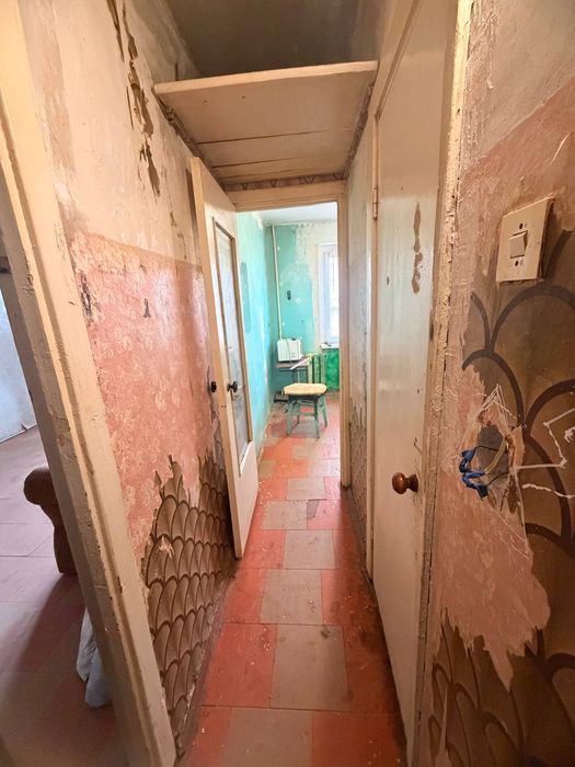 Продається квартира "Малосімейка" на 17 кварталі.