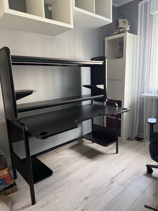 Biurko gamingowe FREDDE IKEA