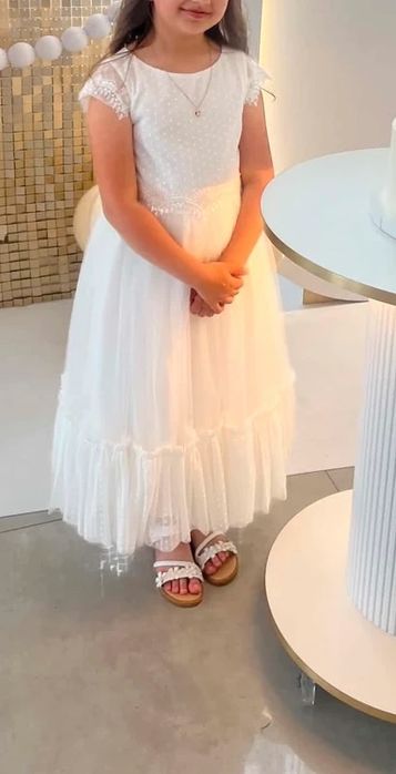 Sukienka 140 cm piekna