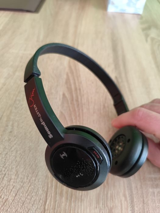 Słuchawki bezprzewodowe JBL i CREATIVE