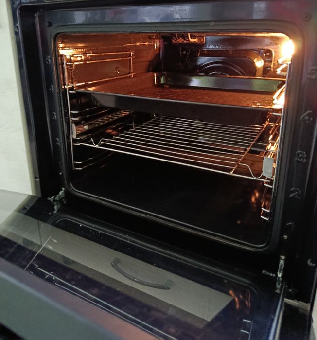 Комплект  духовий шкаф + газова поверхня