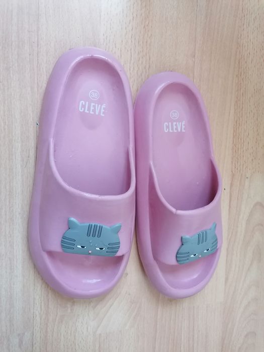 Klapki kąpielowe basenowe