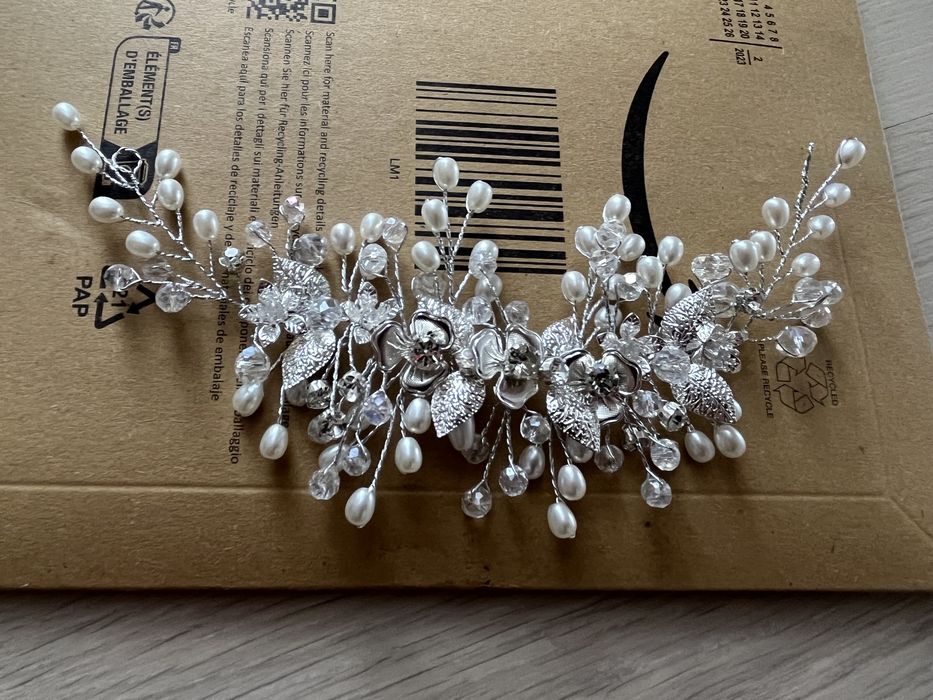 Sprzedam nowa ozdobę do włosów Unicra