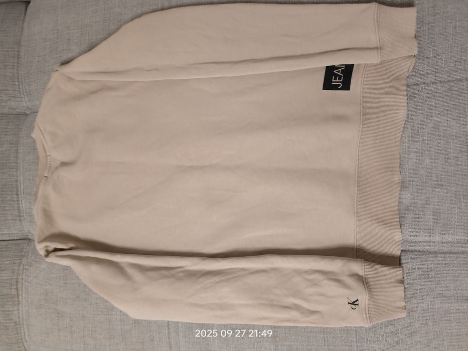 Beżowa bluza Calvin Klein